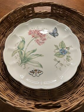 Lenox Butterfly Meadow Eastern Tailed Blue Scalloped Plate